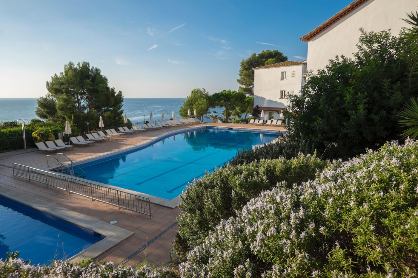 Park-Hotel-San-Jorge-Pool-2