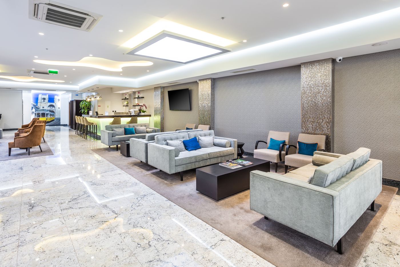 Empire-Lisbon-Hotel-Lobby-4