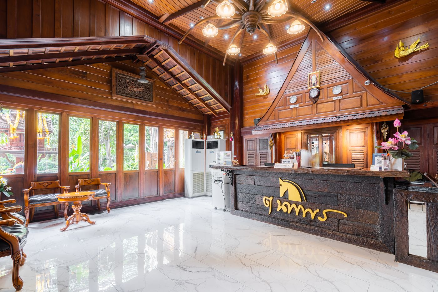 True-Siam-Phayathai-Hotel-Lobby-14