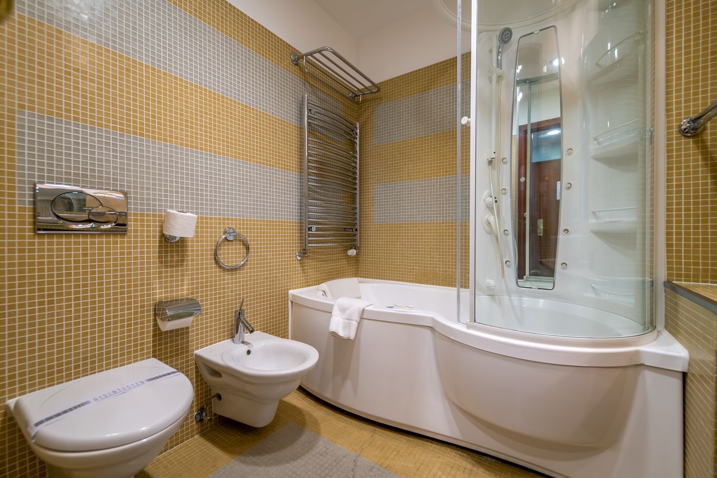 Hotel-Kinsky-Fountain-Room-41