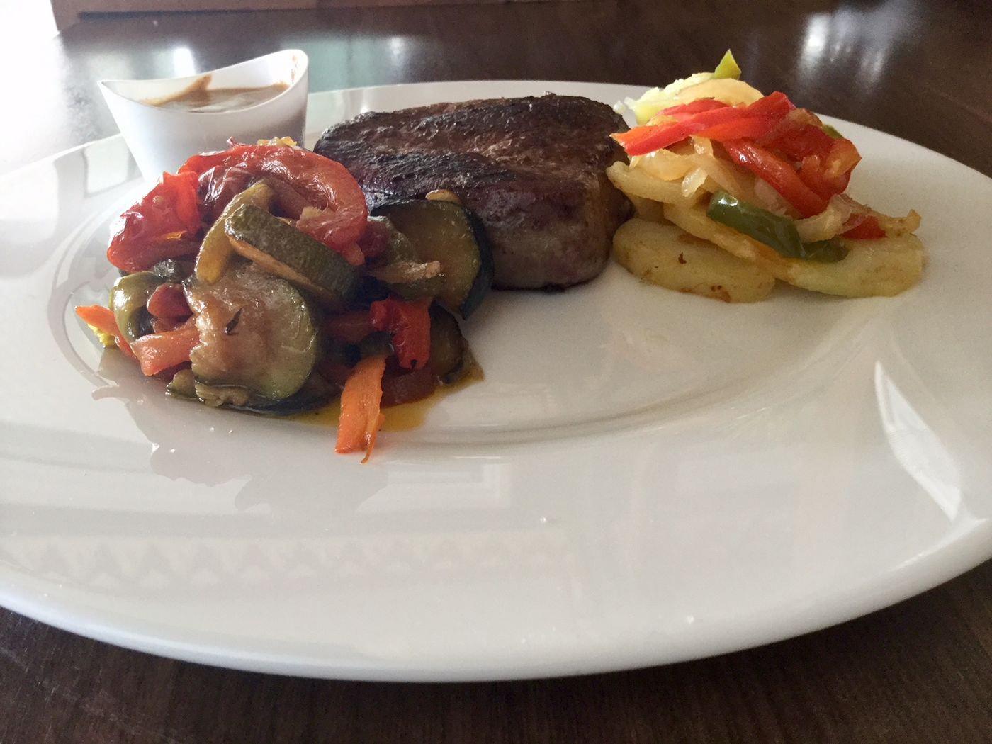 Toboso-Apartments-Restaurant-19