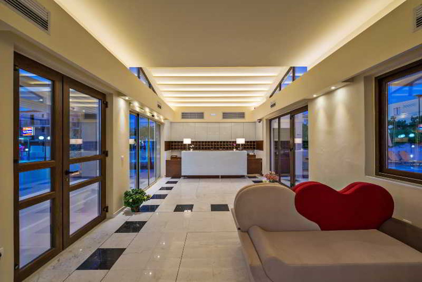 Oscar-Suites---Village-Lobby-32