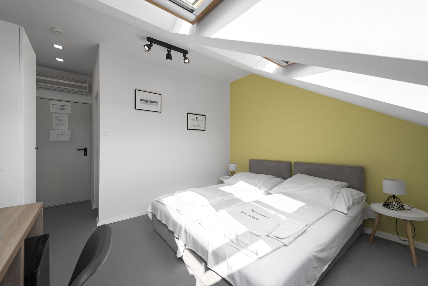 Hotel-Chesscom-Room-20