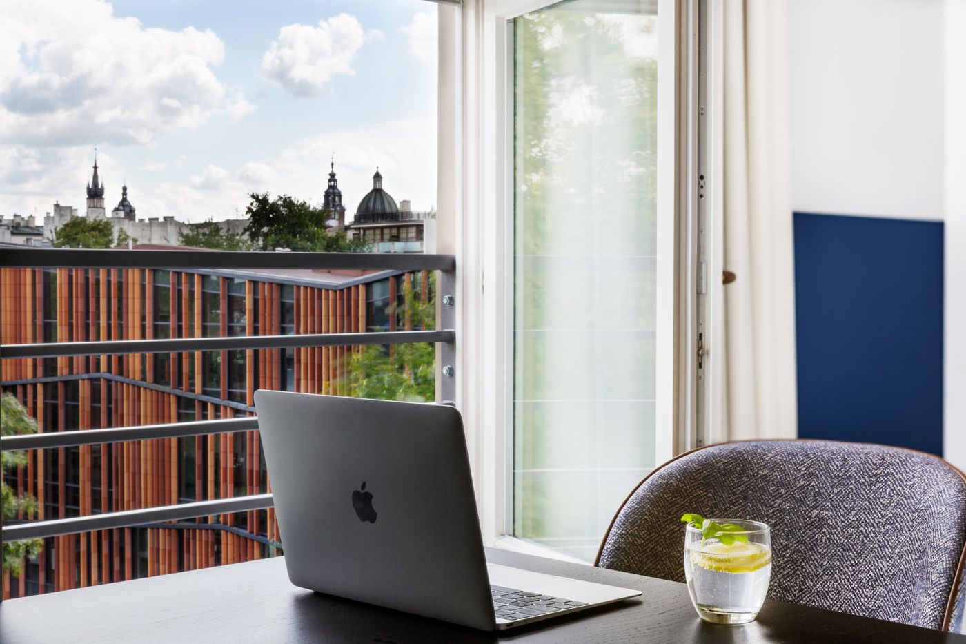 H11-Aparthotel-Room-9