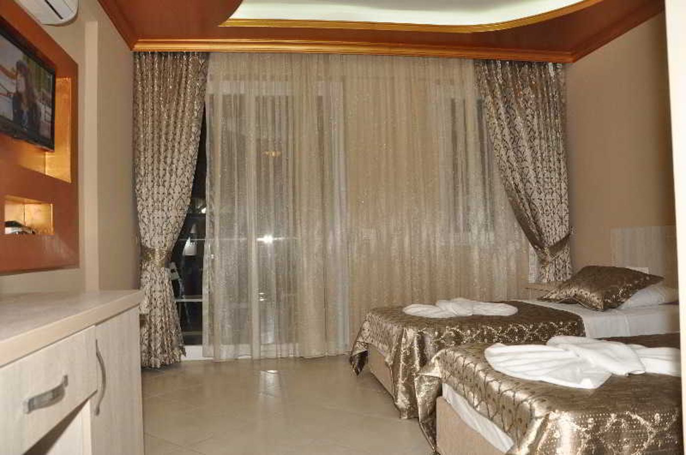 Flora-Palm-Resort-Room-22