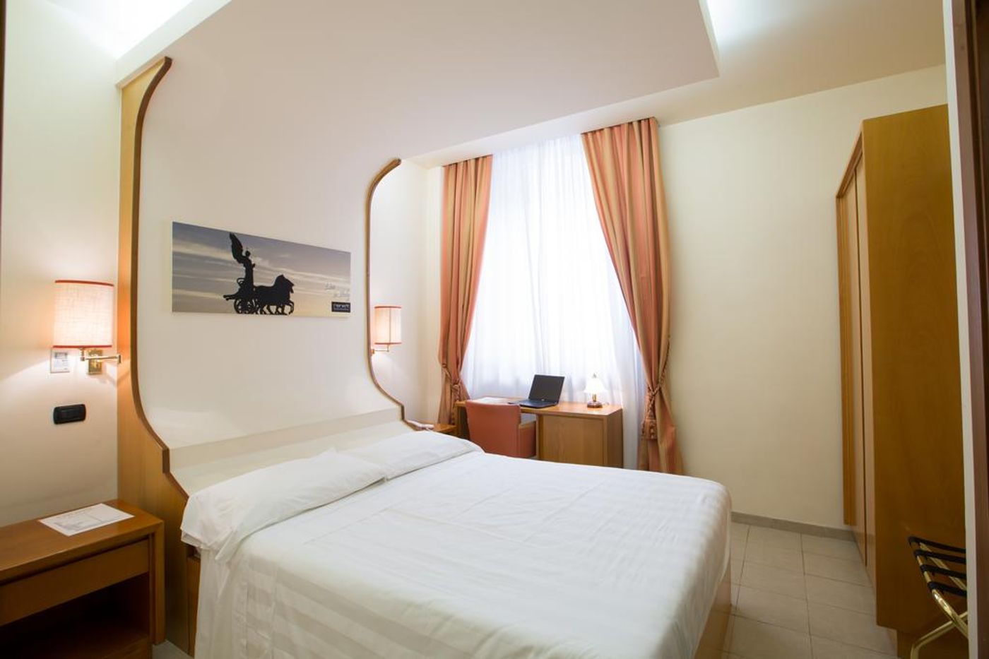 Crosti-Italy-ROMA-Room-8