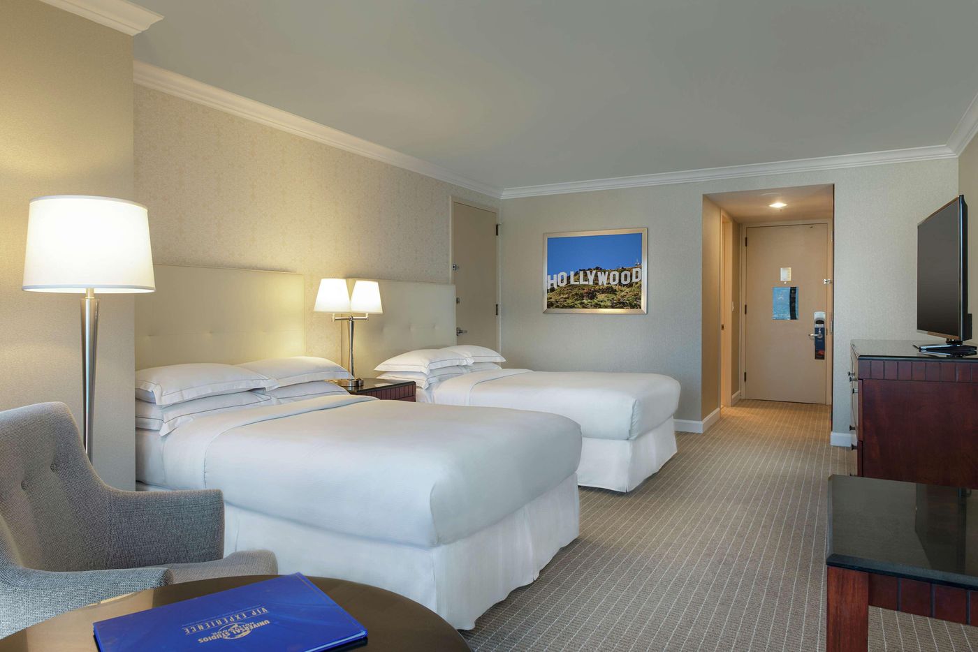 Hilton-Los-Angeles-Universal-City-Room-21