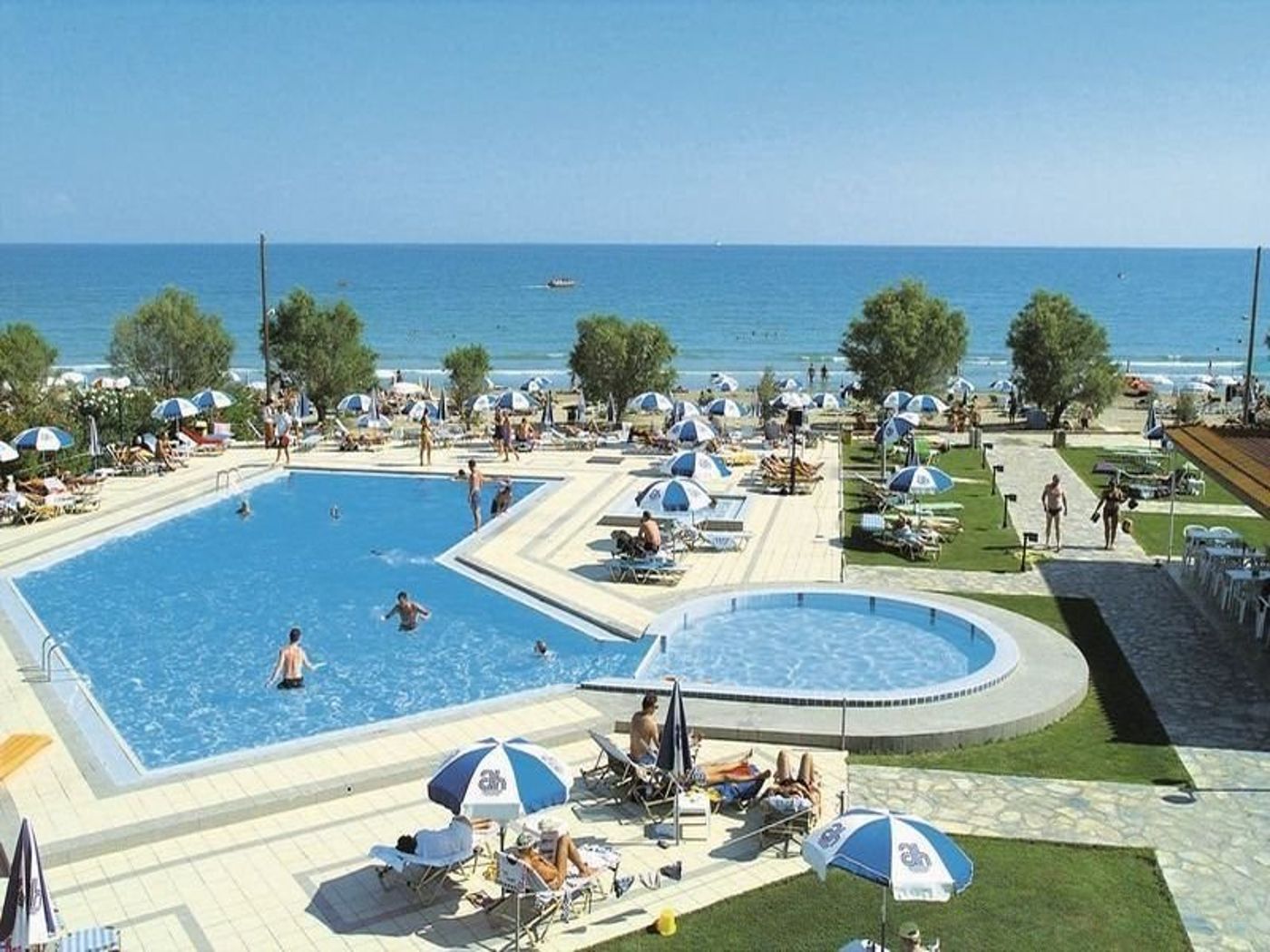 Astir-Beach-Hotel---Zante-Pool-19