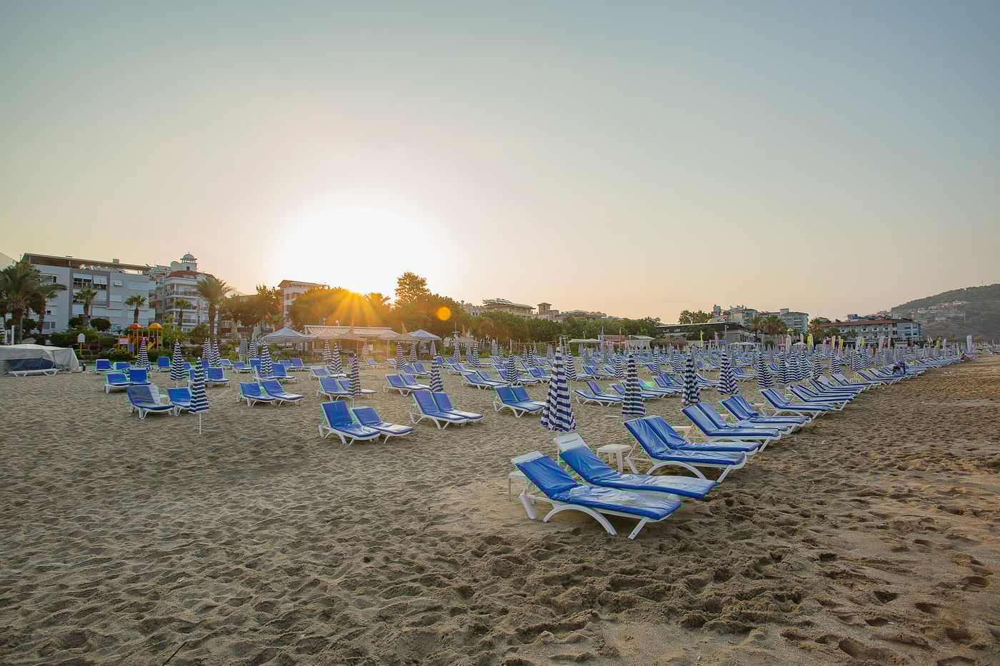 CLEOPATRA GOLDEN BEACH