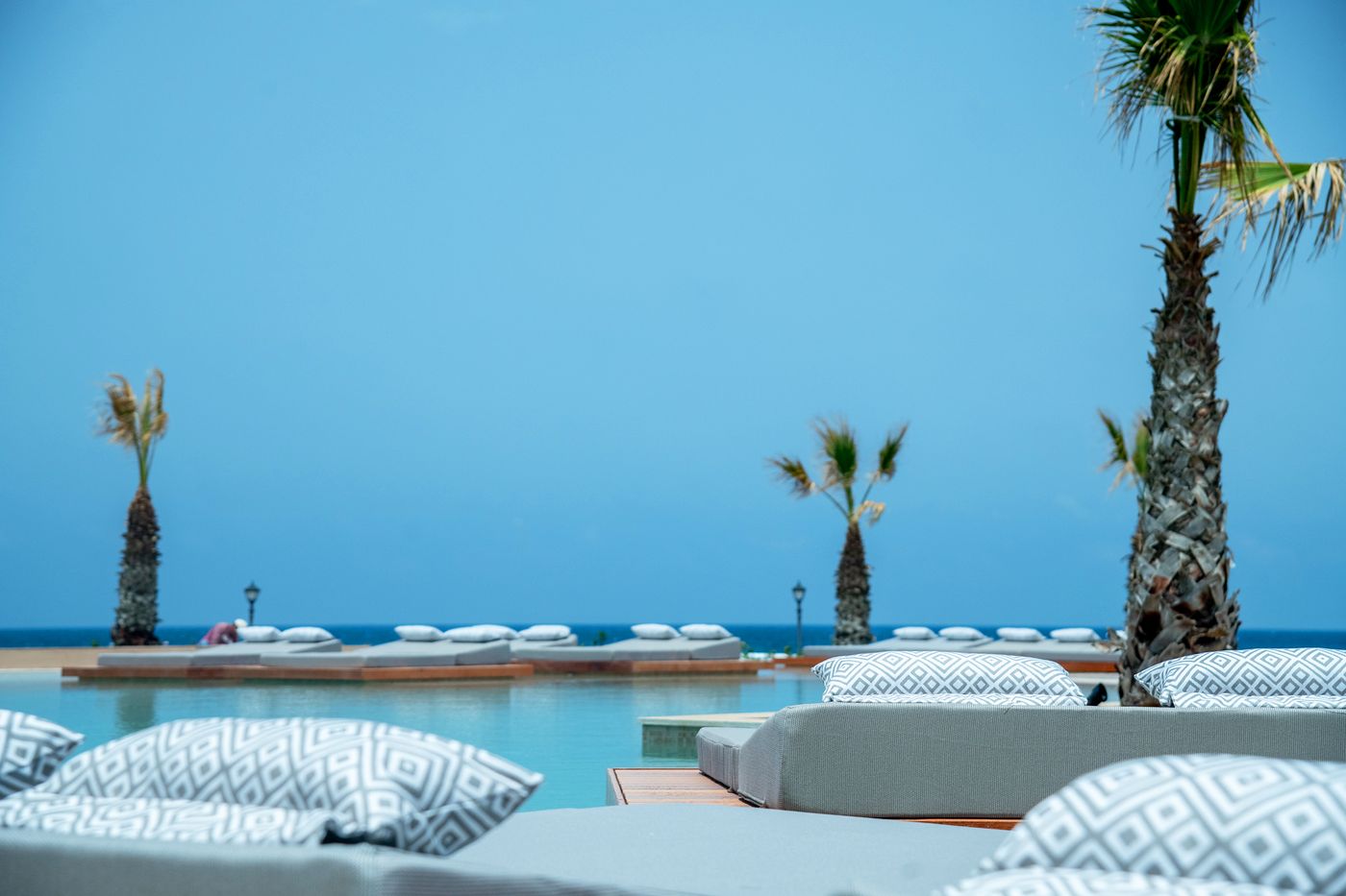 Main Pool Lounge (4).jpg