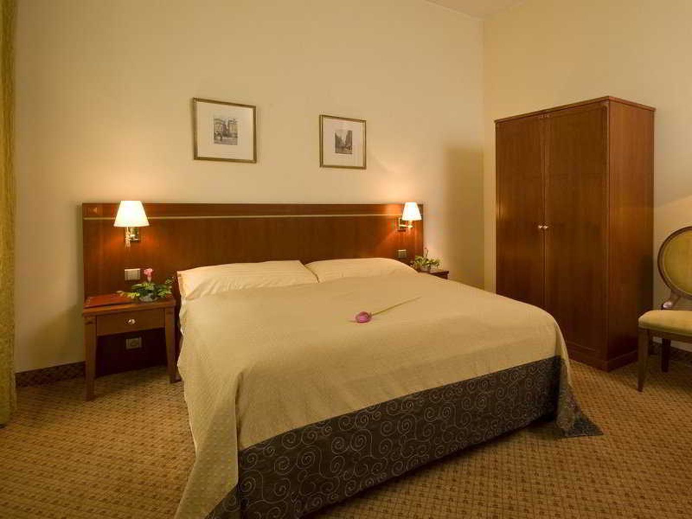 Hotel Raffaello-Czech Republic-PRAGUE-Room-7