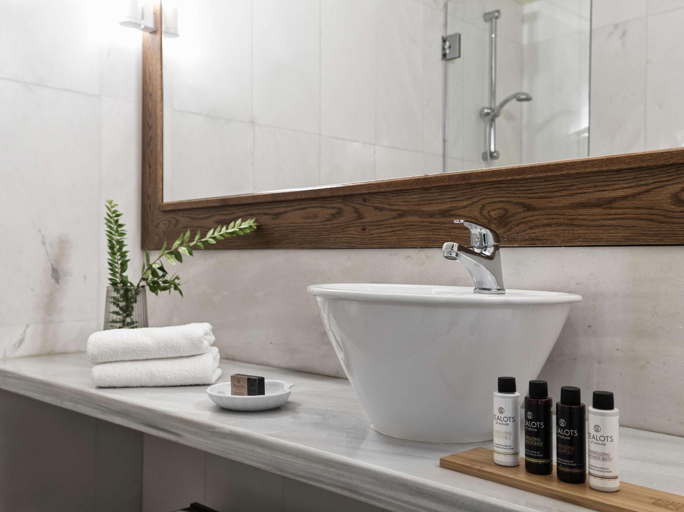 Kontokali-Bay-Room-85