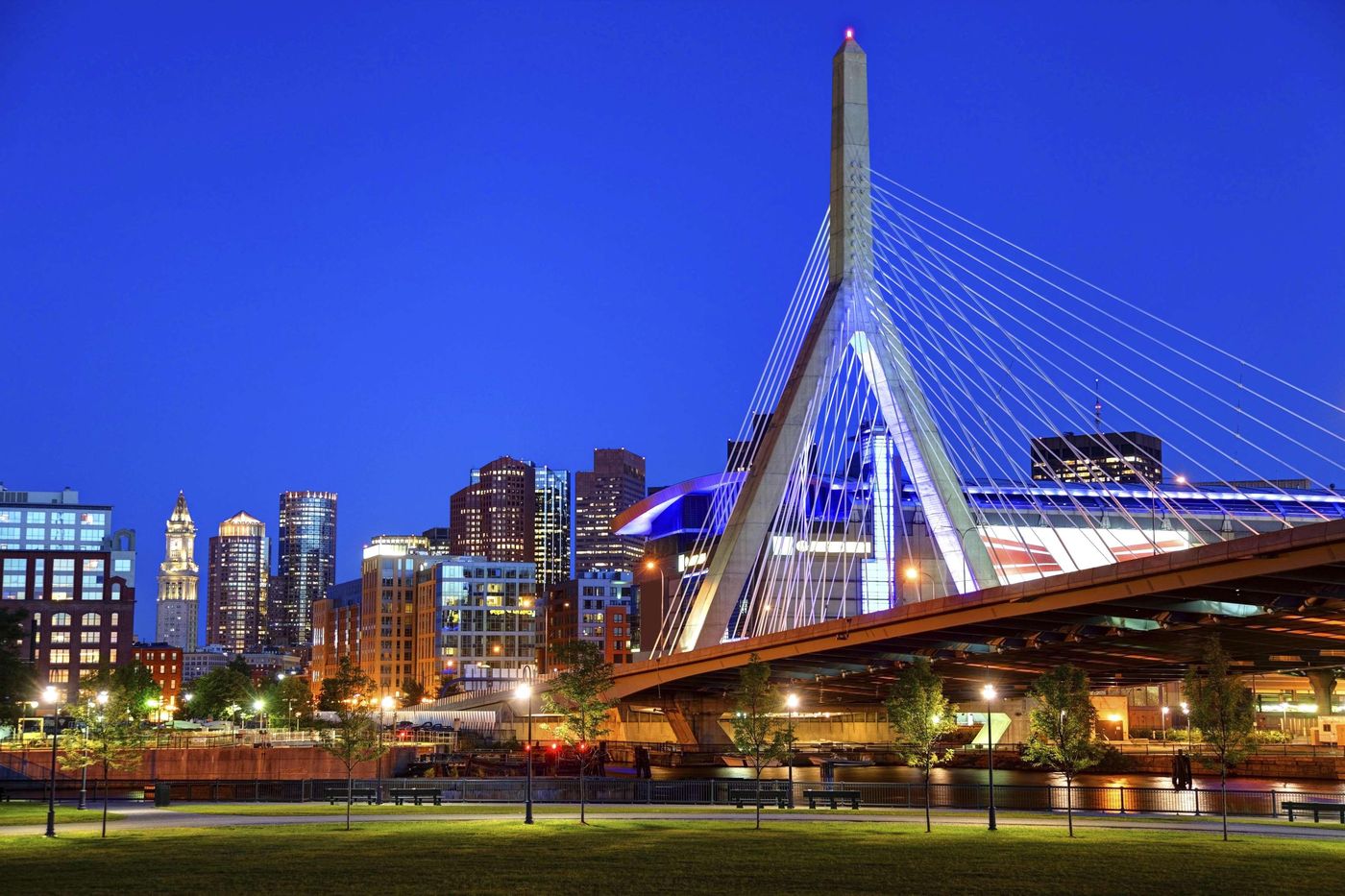 Doubletree-by-Hilton-Boston-Downtown-General-view-8