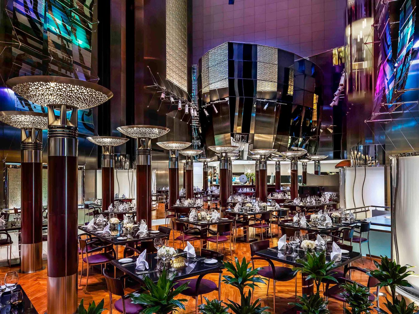 Fairmont-Dubai-Restaurant-25