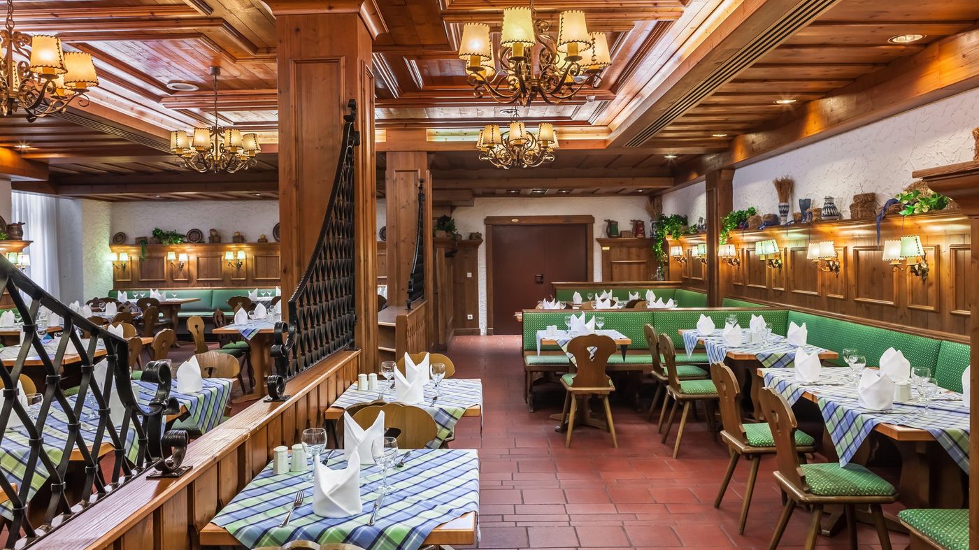 Holiday-Inn-Munich-South-Restaurant-39