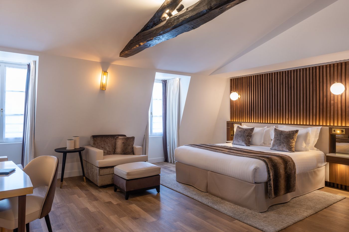 Hotel-Lord-Byron-Room-9