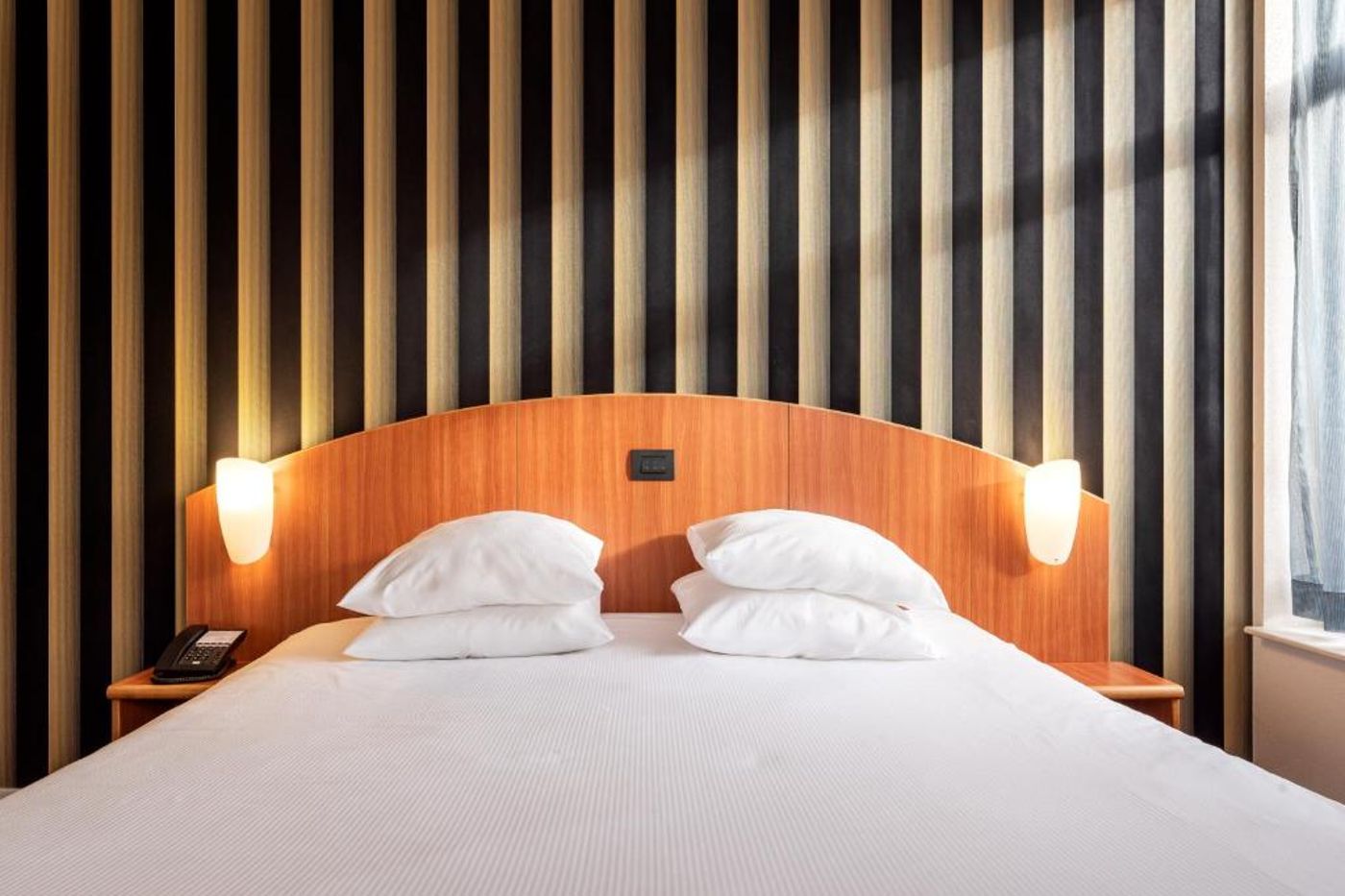 Aris-Grand-Place-Room-22