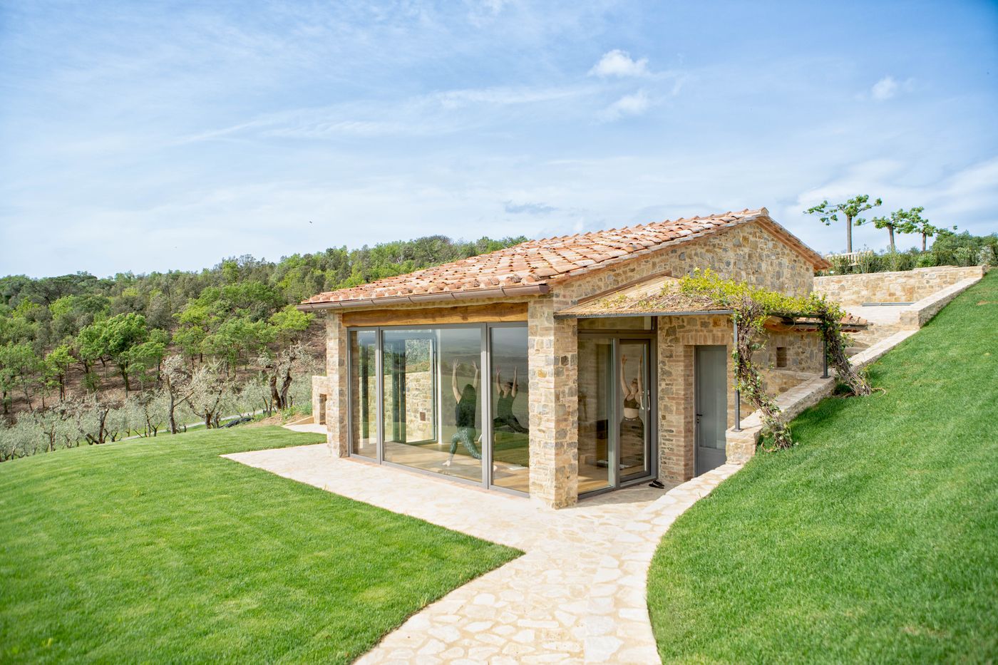 The-Club-House-Sports-and-Entertainment-9