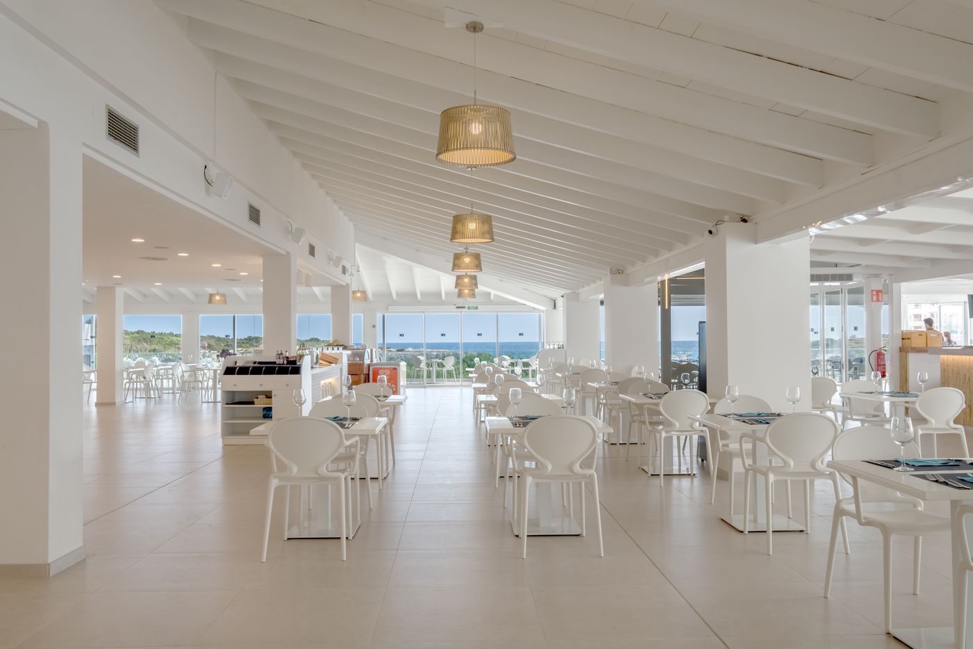 Carema-Beach-Menorca-Restaurant-31