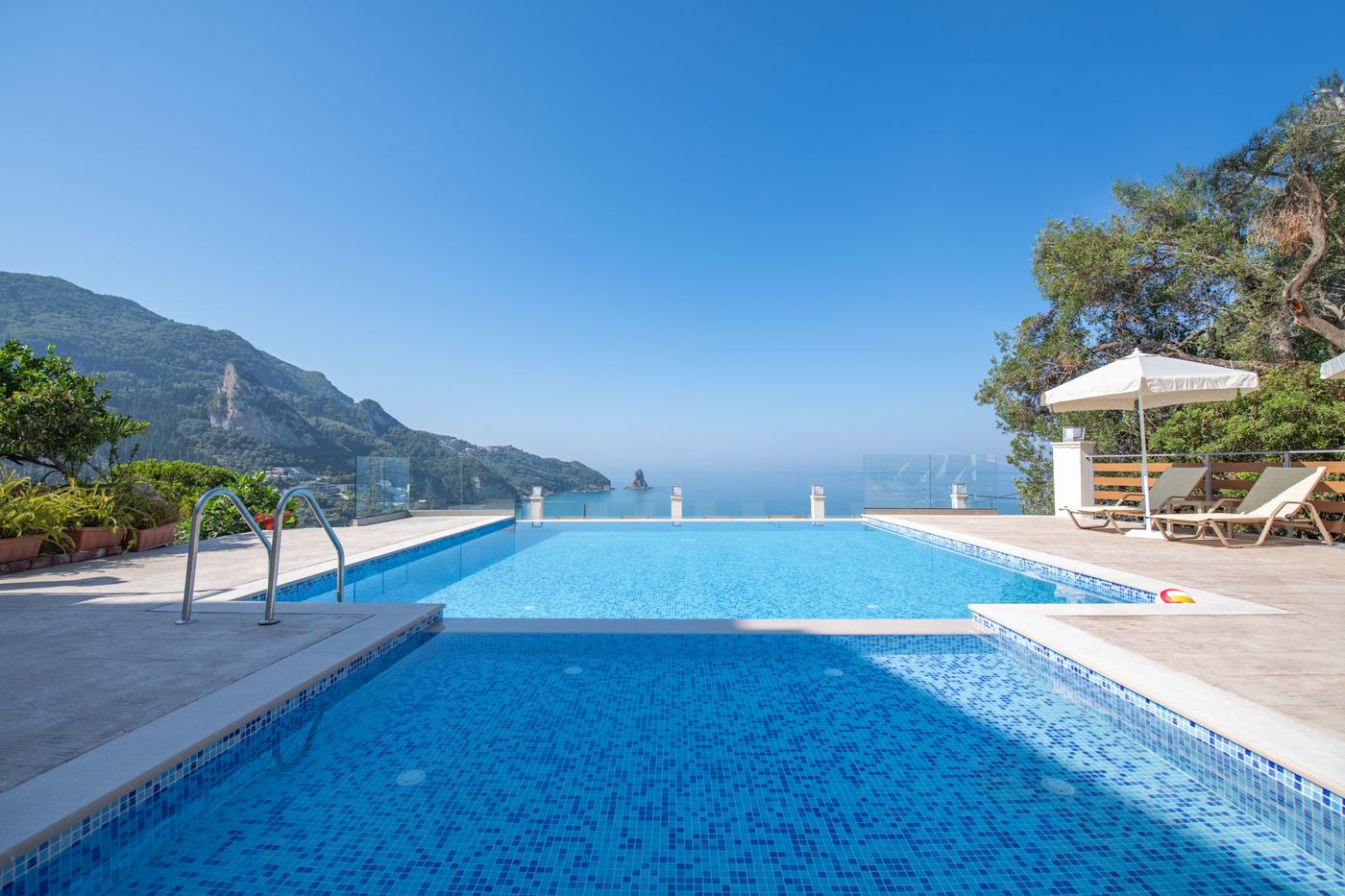 Mazis-Apartments-Pool-10