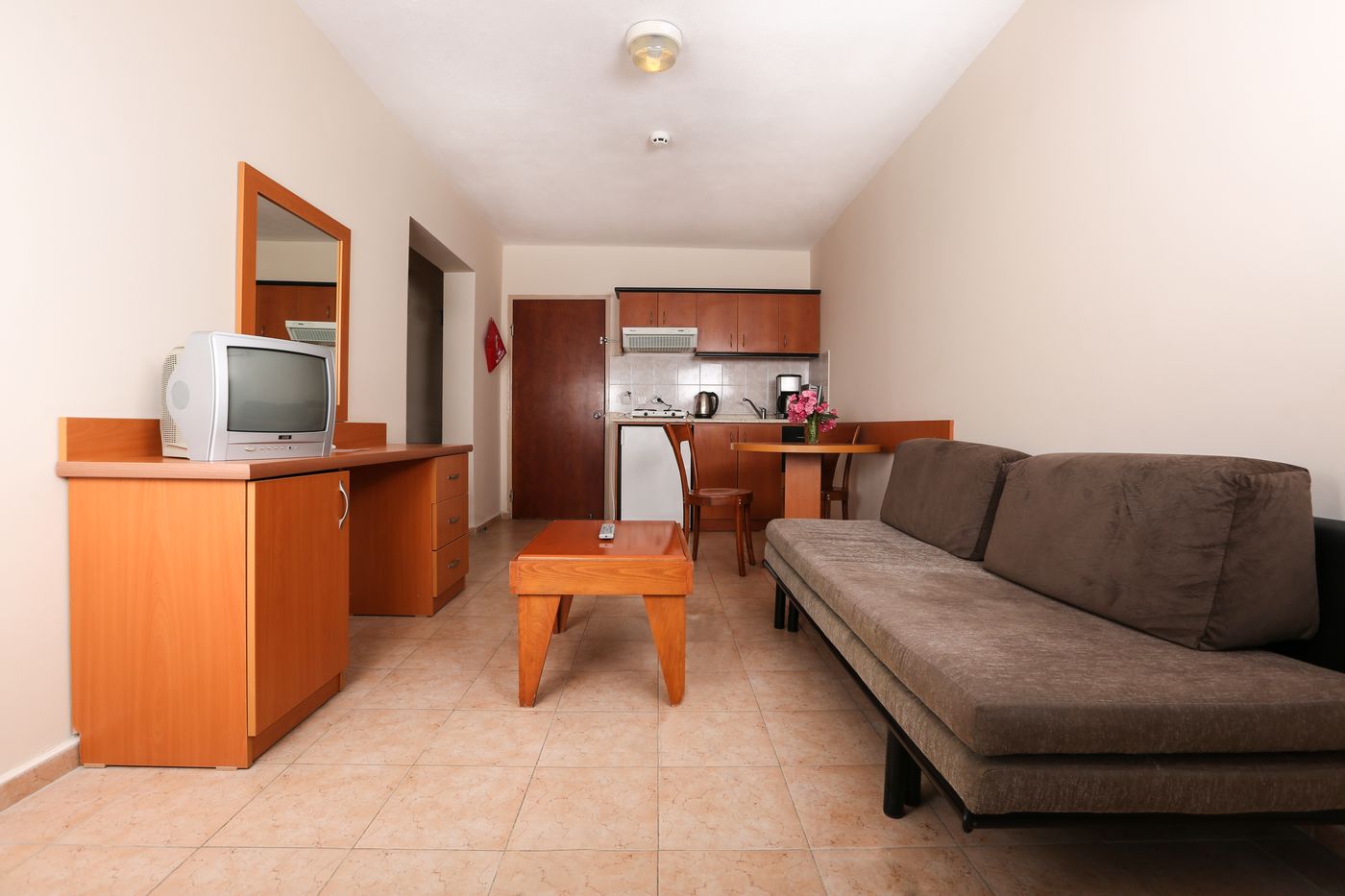 Tuntas-Family-Suites-Kusadasi-Room-32