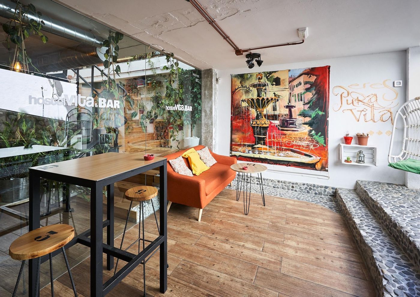 Rooms VITA & BAR-Spain-GRANADA-Bar-4