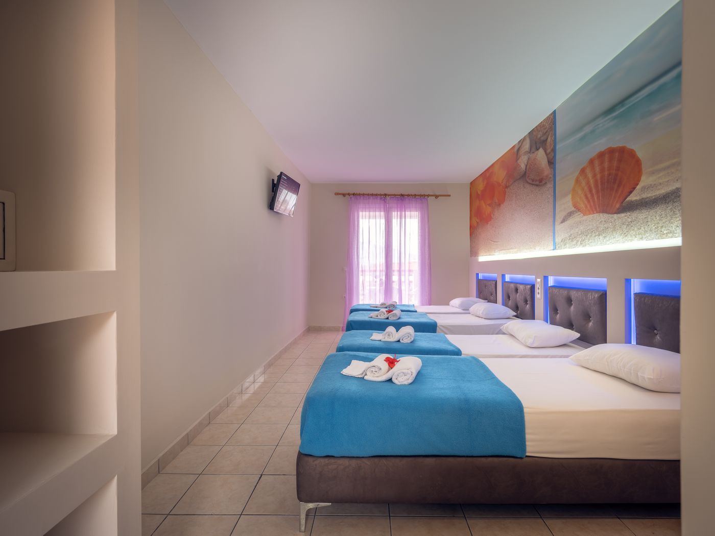 Savvas-De-Mar-Room-16