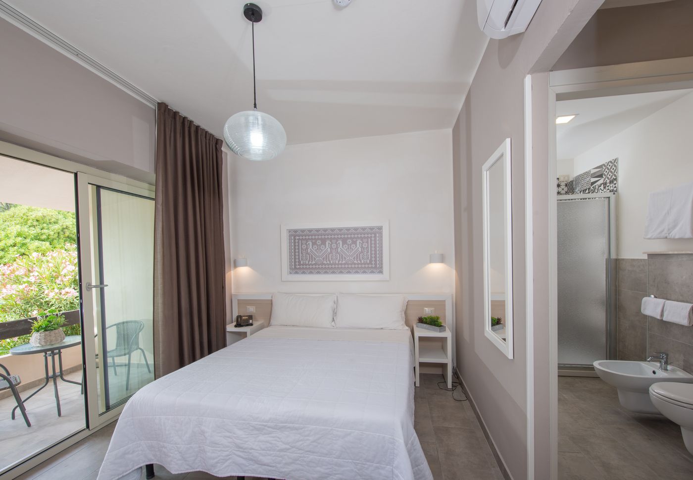 Castelsardo-Resort-Village-Room-18