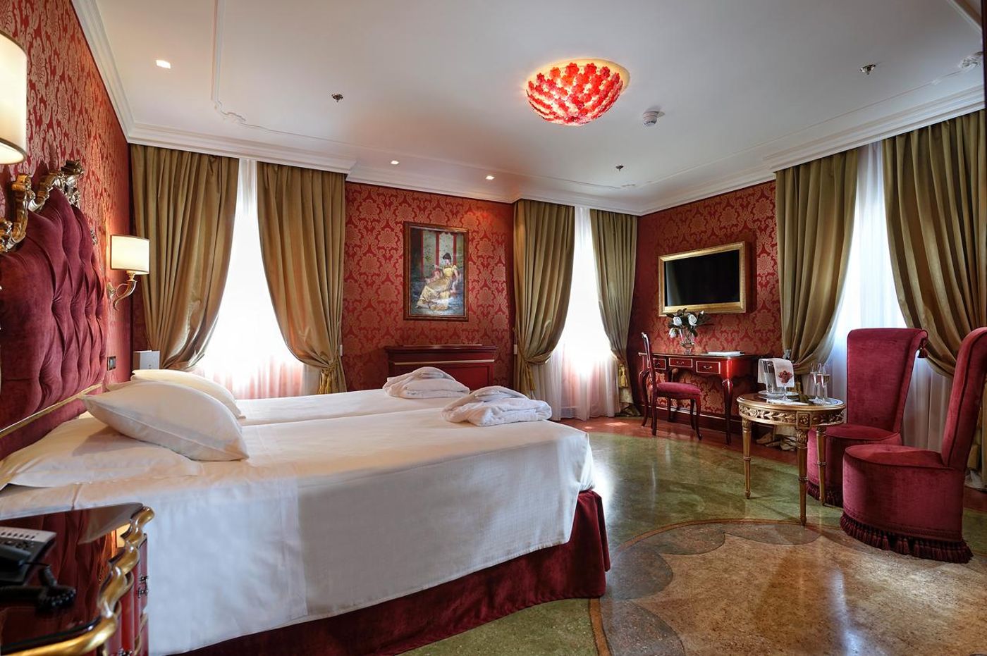 Ai-Reali-Hotel-Room-21