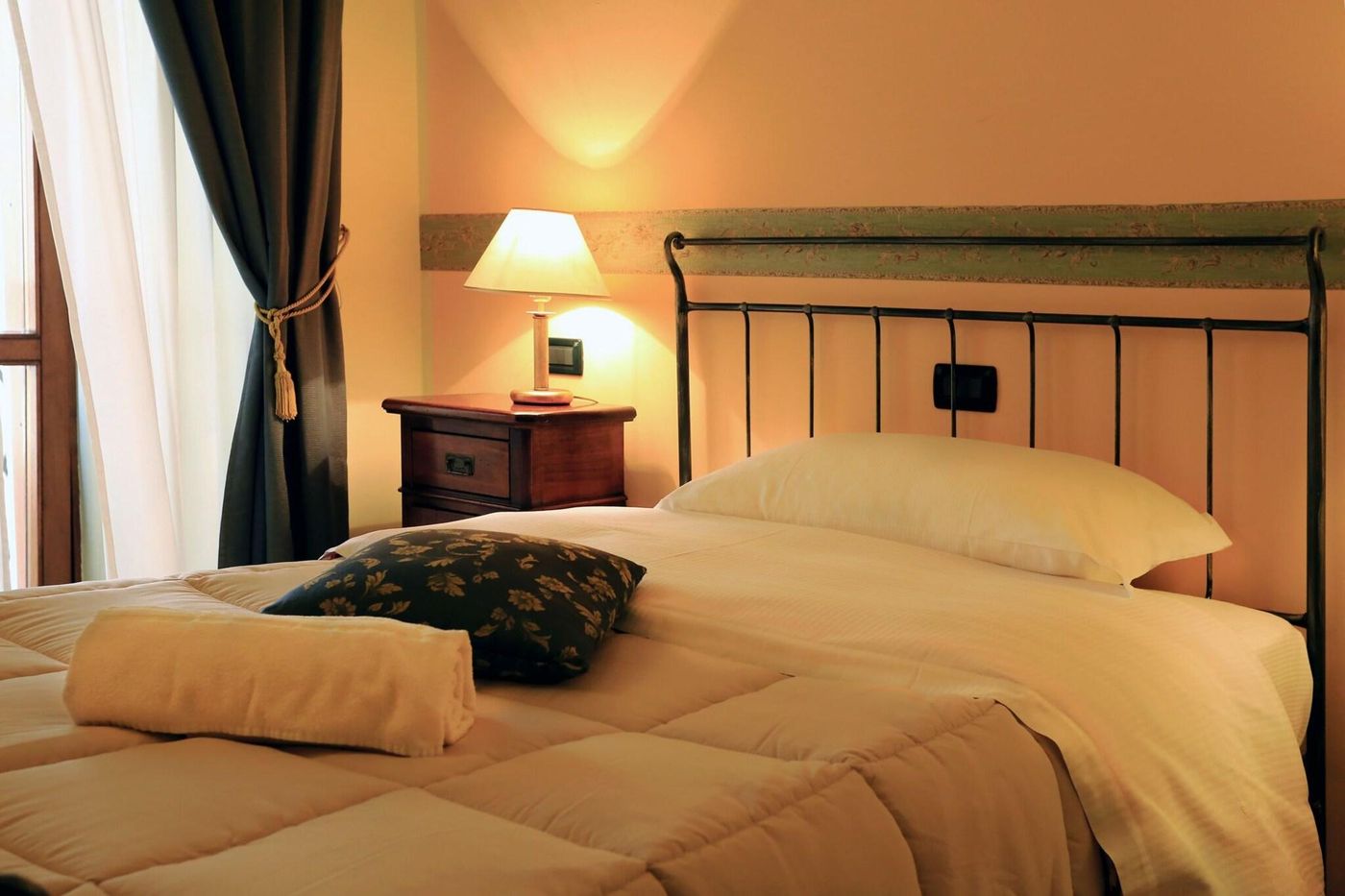 Hotel-L-Aquila-Room-8