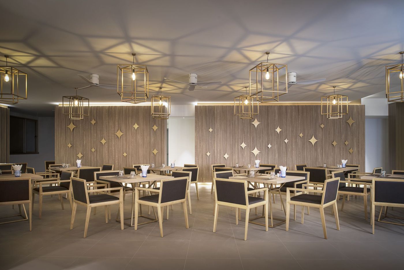 Centra-by-Centara-Phu-Pano-Resort-Krabi-Restaurant-28