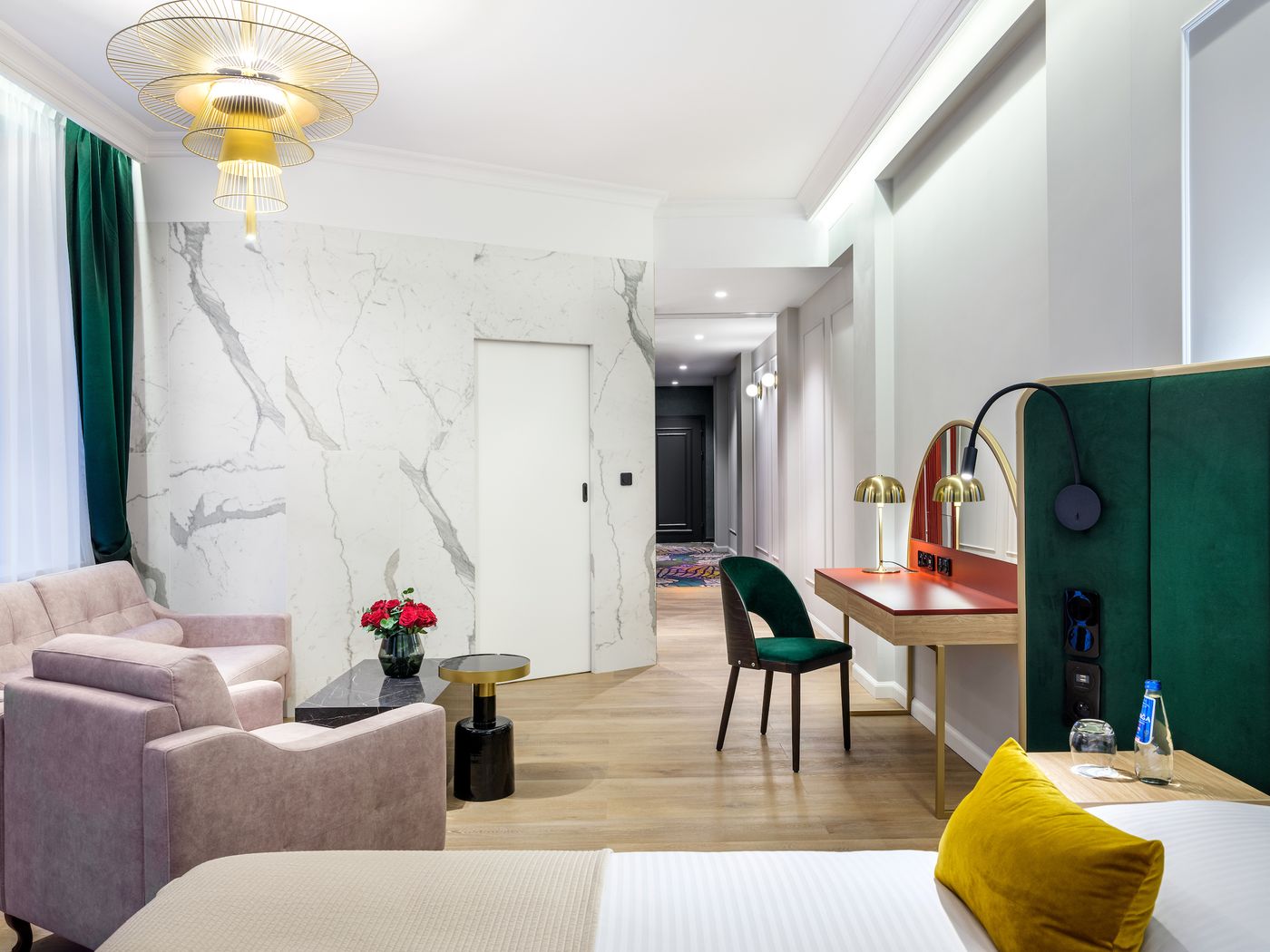 Hotel-Golden-Queen-Room-18