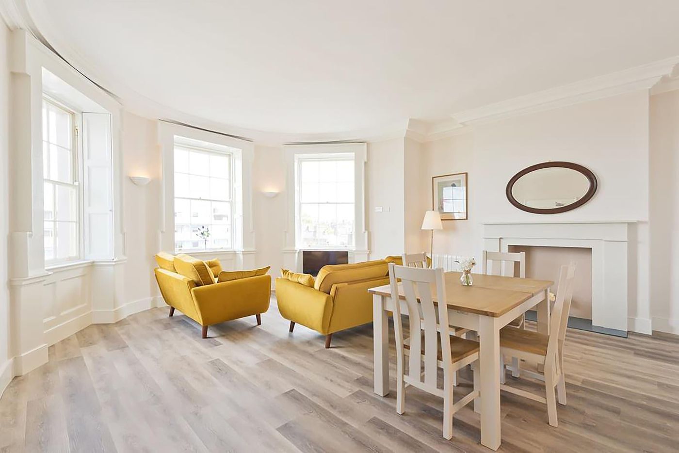 Henrietta-Suites-City-Centre-Room-8