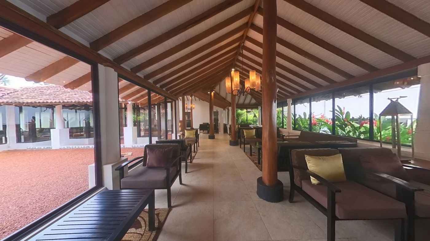 EKHO-Surf-Bentota-Bar-41