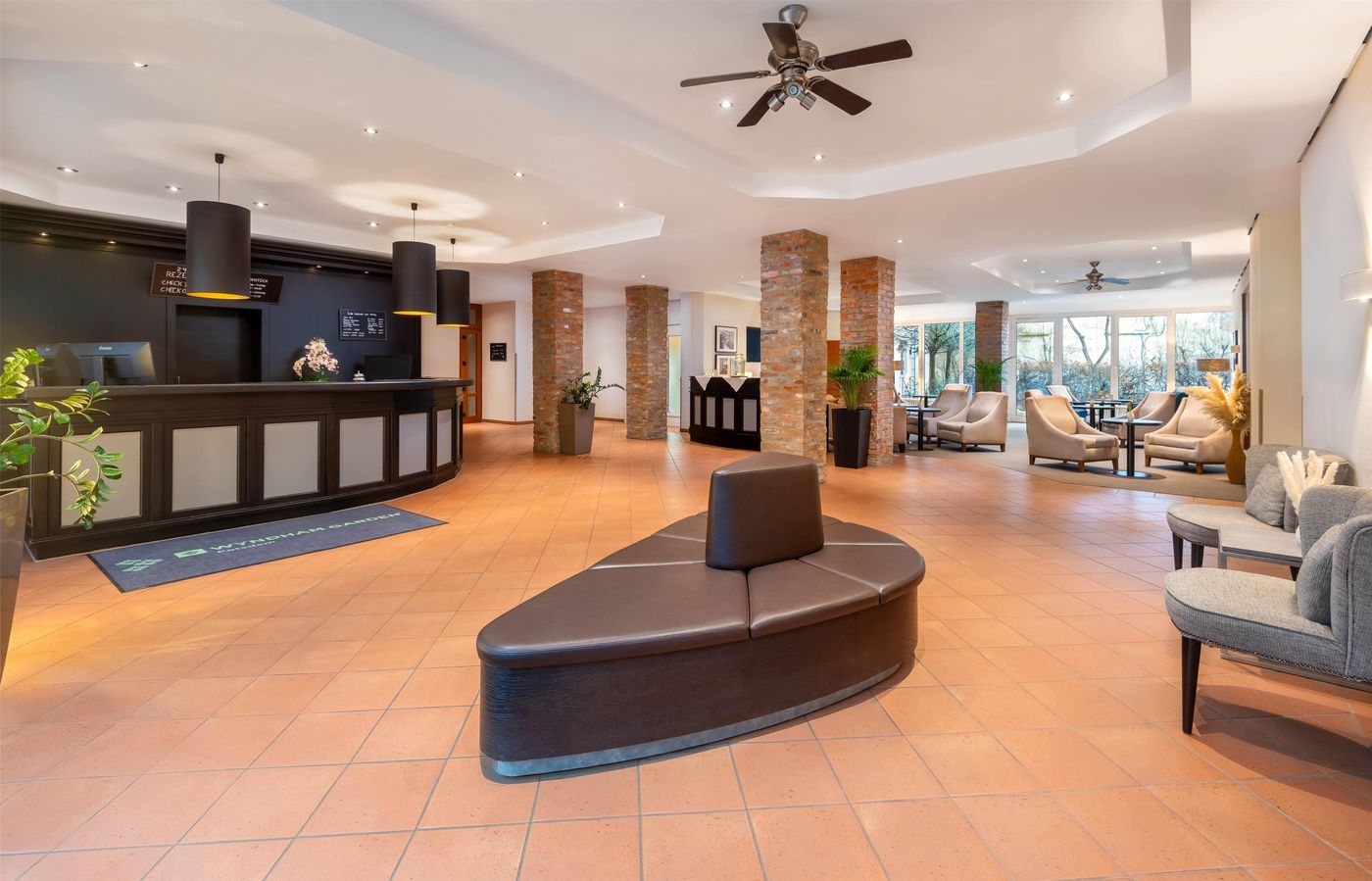 Wyndham-Garden-Potsdam-Lobby-1