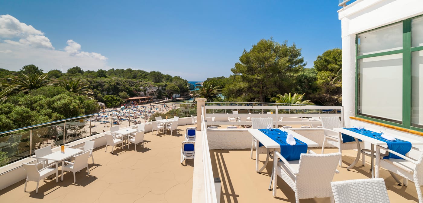 Globales-Cala------n-Blanes-Terrace-10