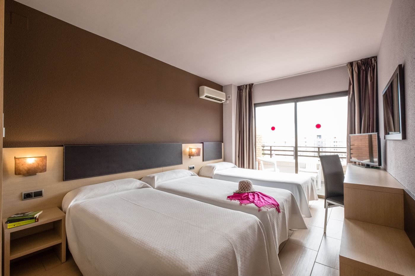 California-Garden-Room-22