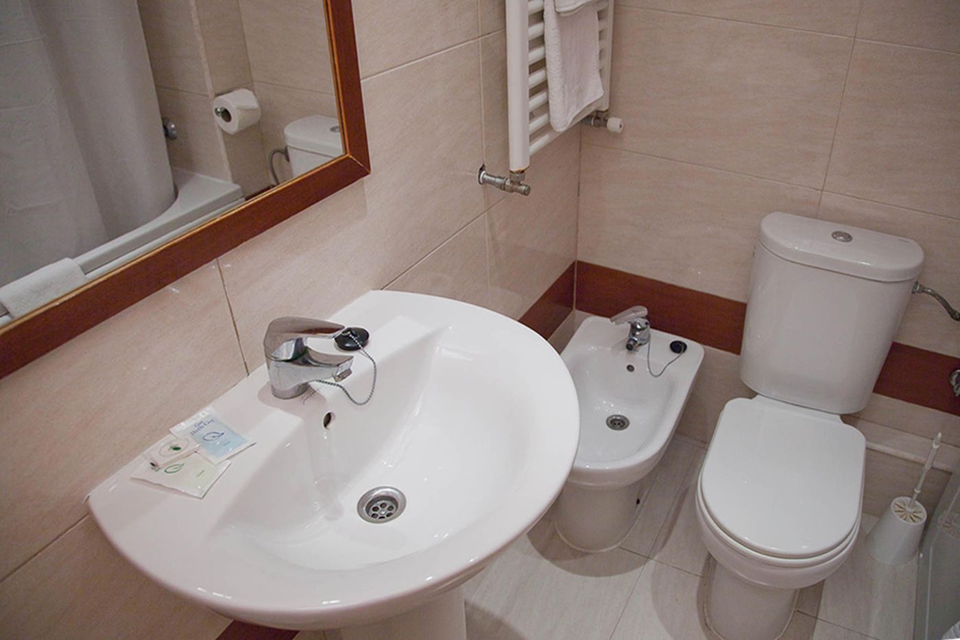 Club-San-Remo-Room-25