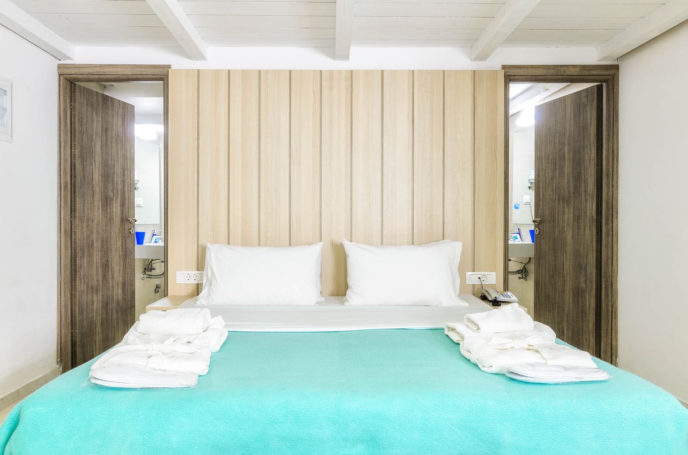 Iakinthos-Tsilivi-Beach-Room-34