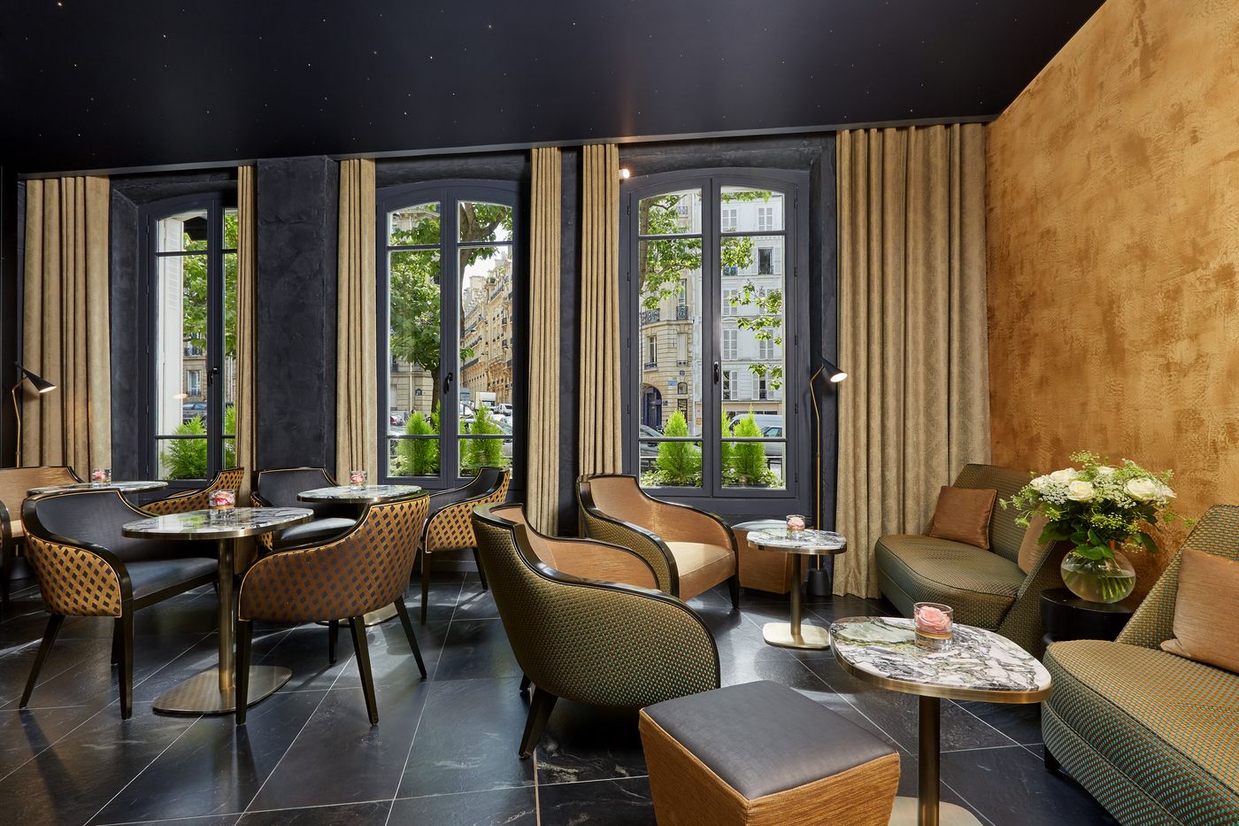 Regence-Etoile-Lobby-12