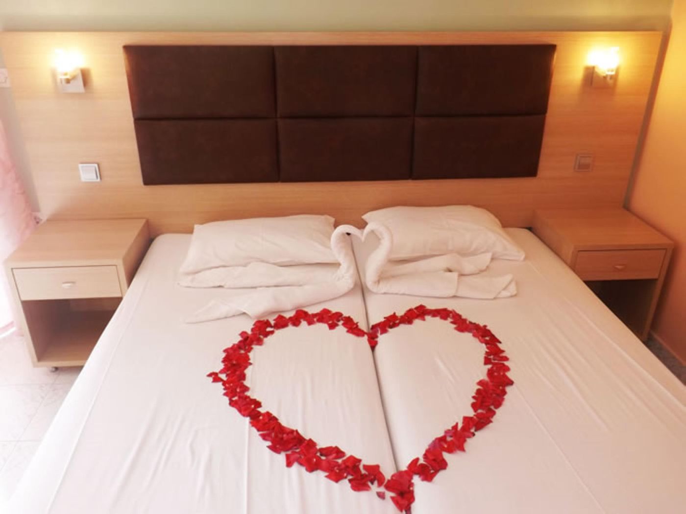 Leonidas-Hotel-And-Studios-Room-36