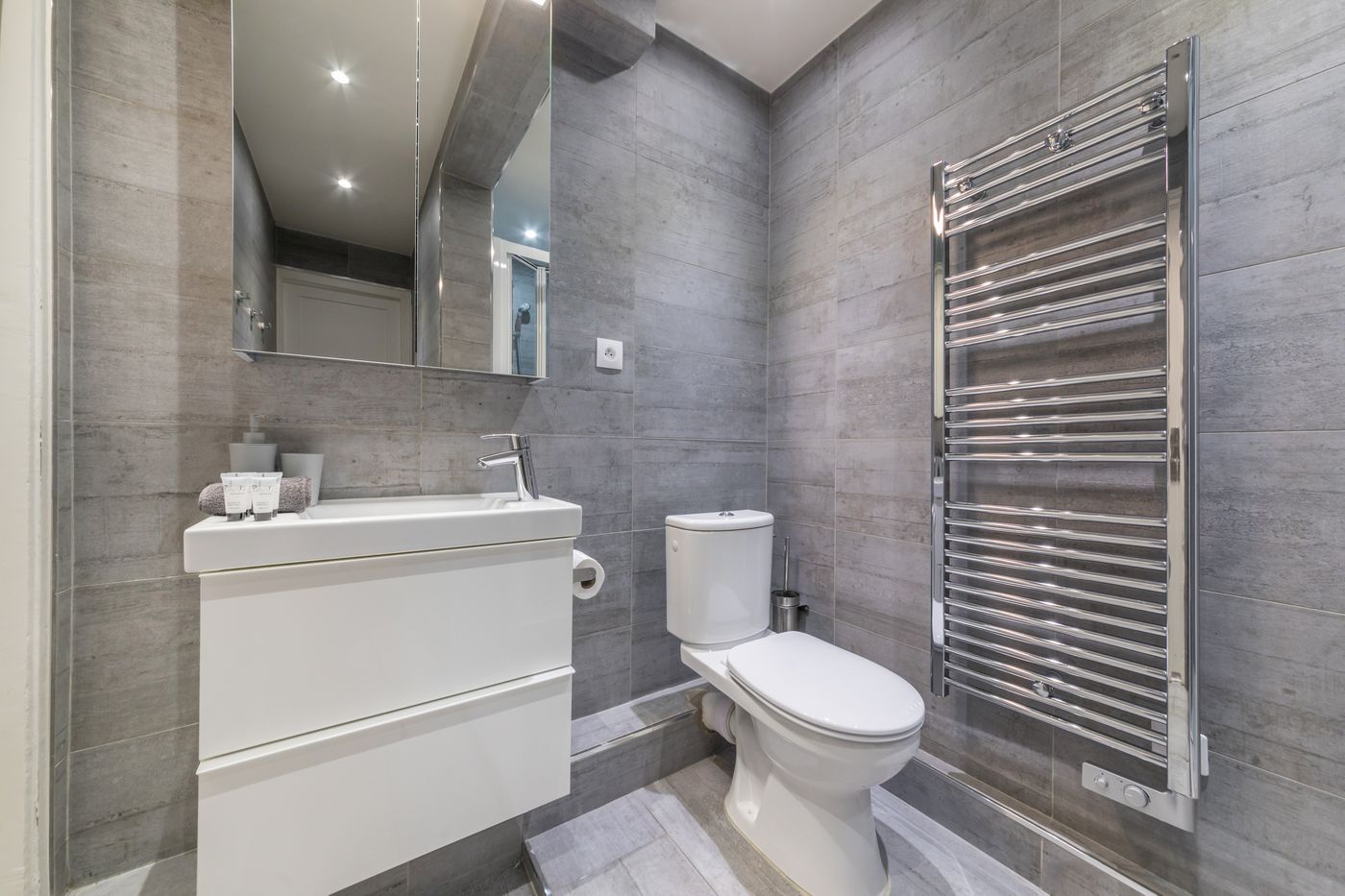 Residence-Bergere---Apartments-Room-65