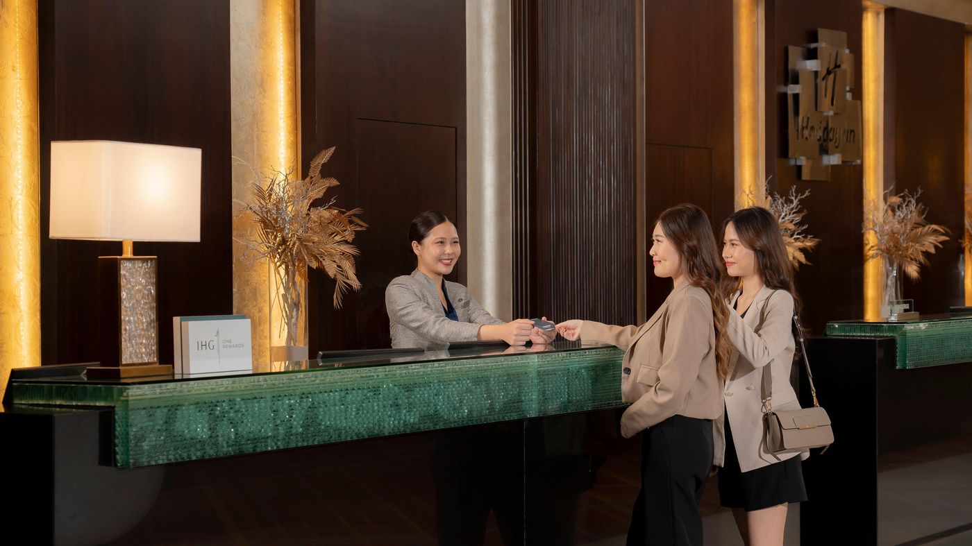 Holiday-Inn-Bangkok-Silom-General-view-17