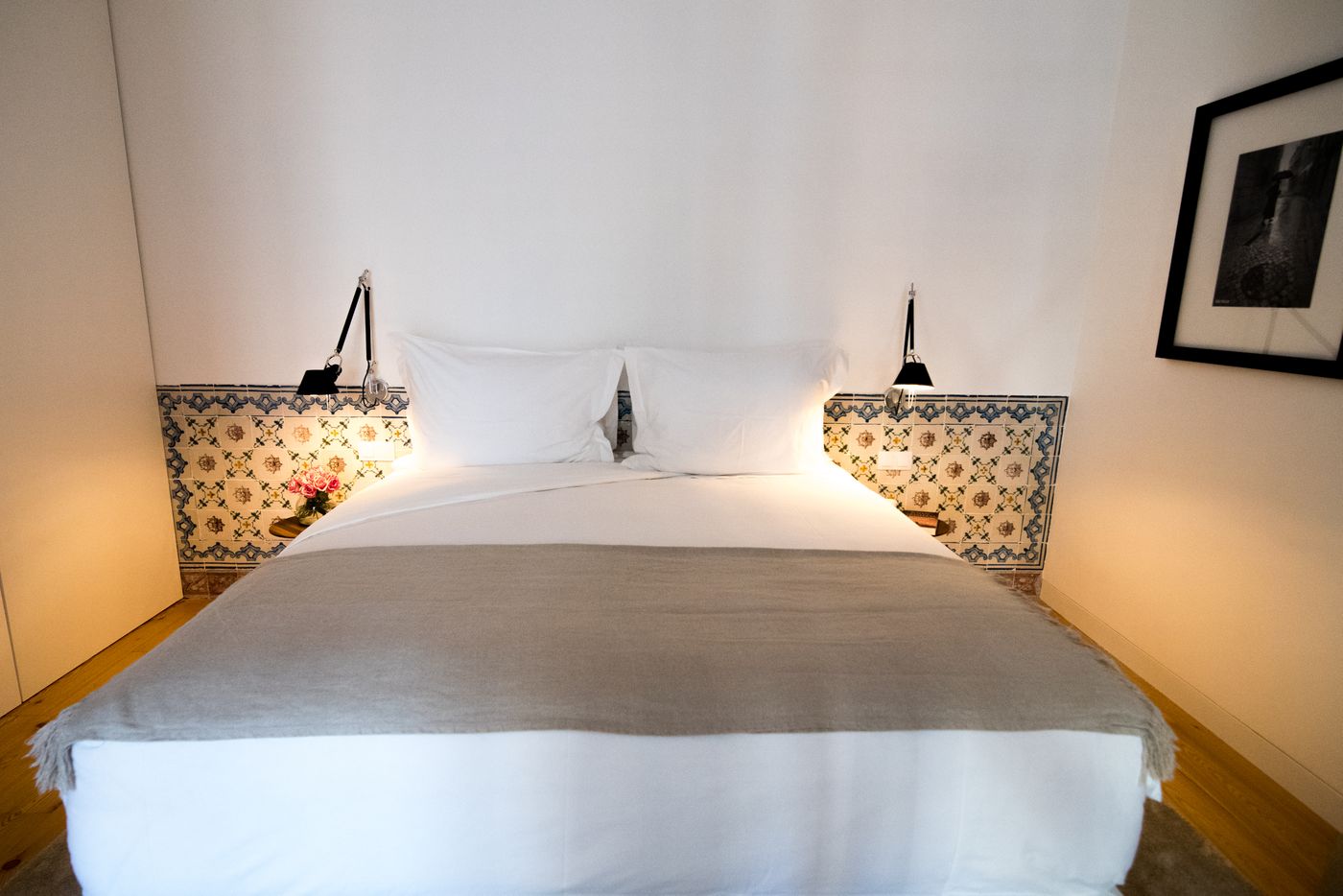 Flora-Chiado-Apartments-Room-27
