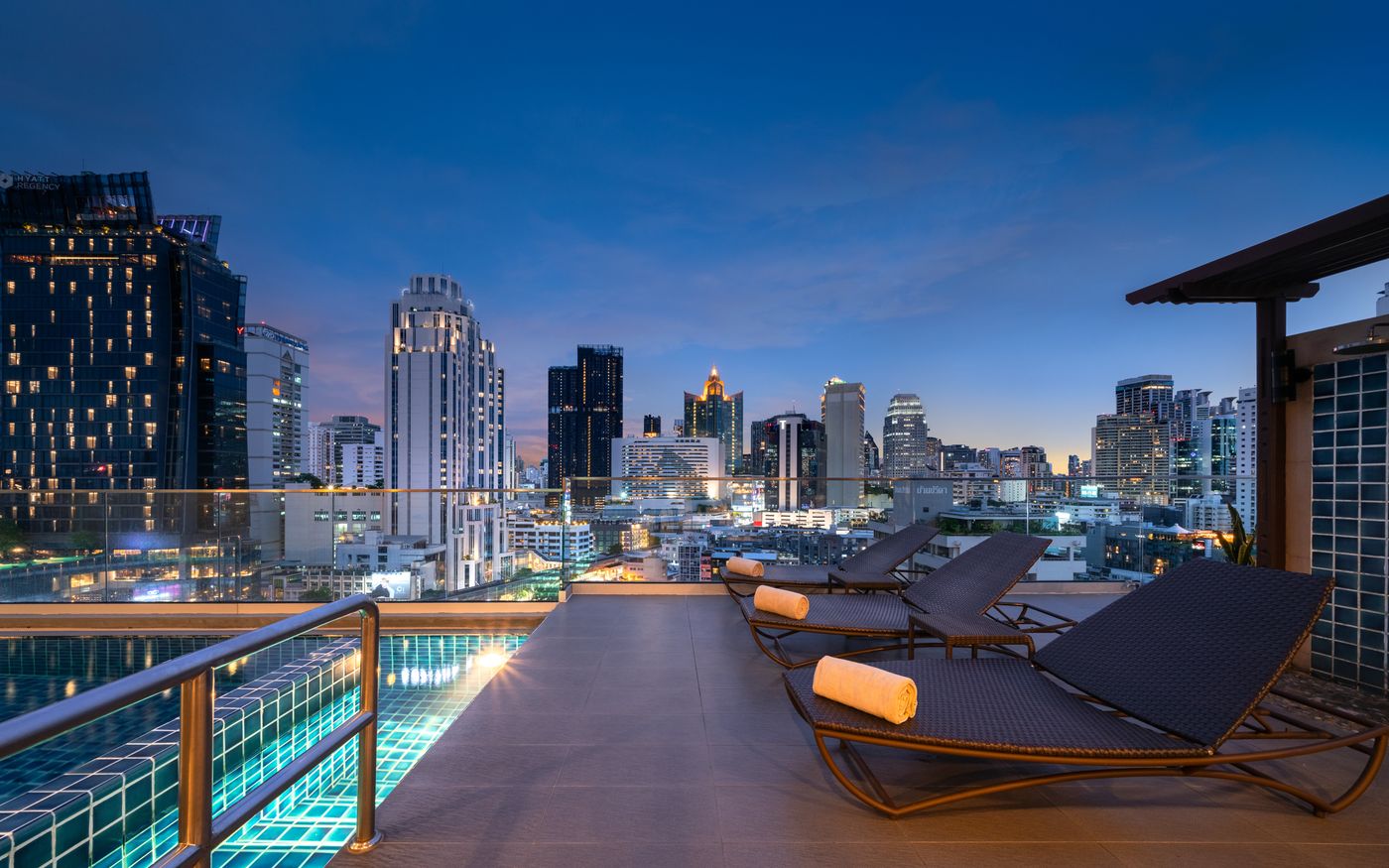 Adelphi-Suites-Bangkok-Pool-7