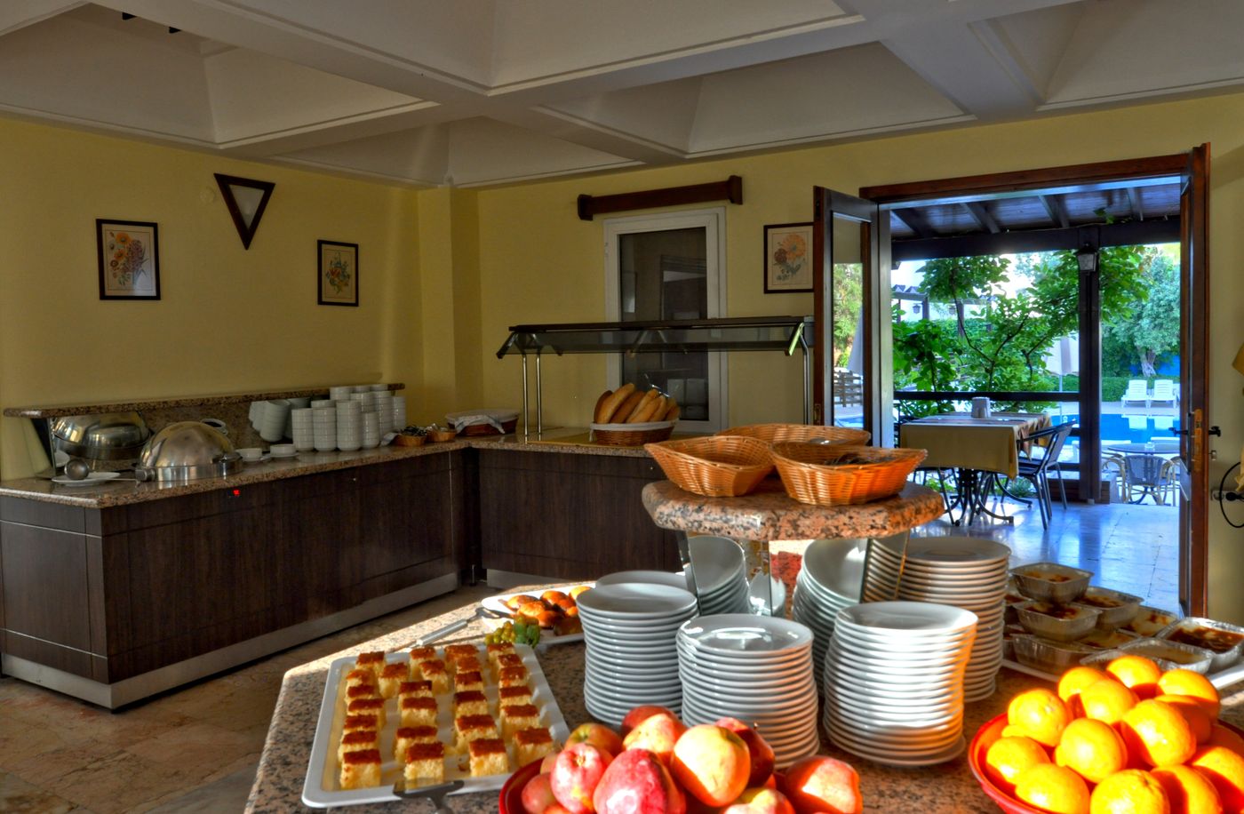 Atrium-Restaurant-22