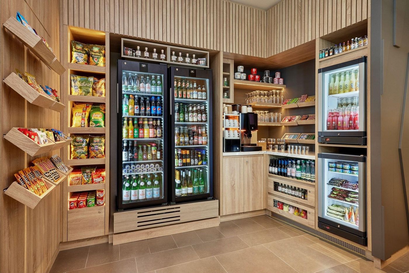 Courtyard-Berlin-City-Center-Lobby-23