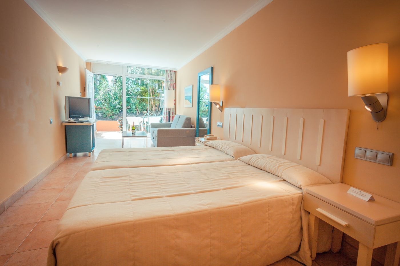 IFA-Altamarena-Room-19