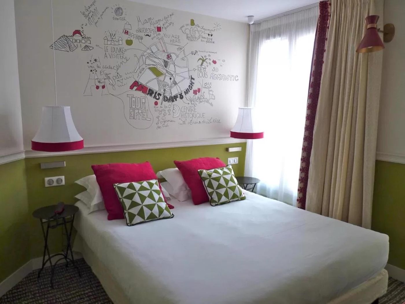 Hotel-des-3-Poussins-Room-10