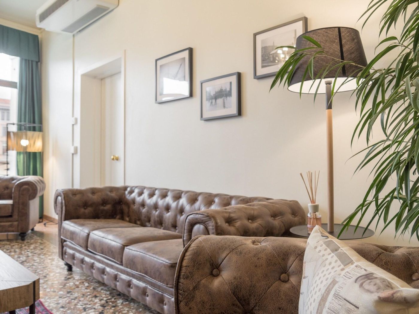 Grand-Canal-Suites-Room-14